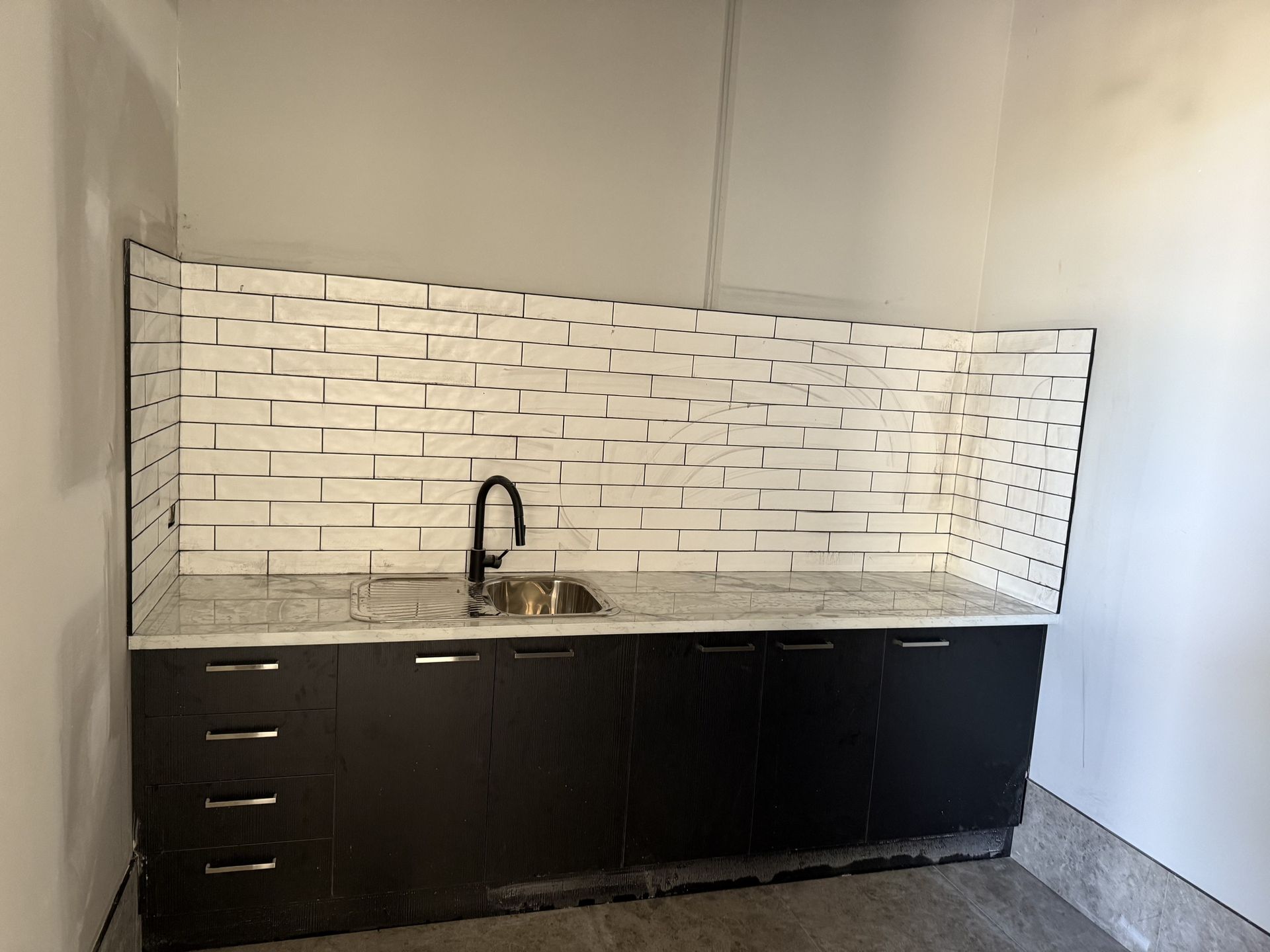 Deer Park Kitchen Splashback Tiling - gallery photo